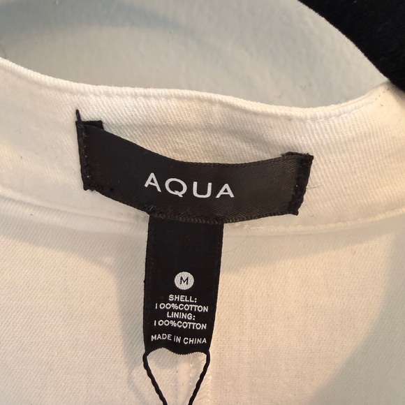 AQUA White Eyelet Flutter Sleeve Tie-Waist Romper, size Medium - Picture 5 of 6